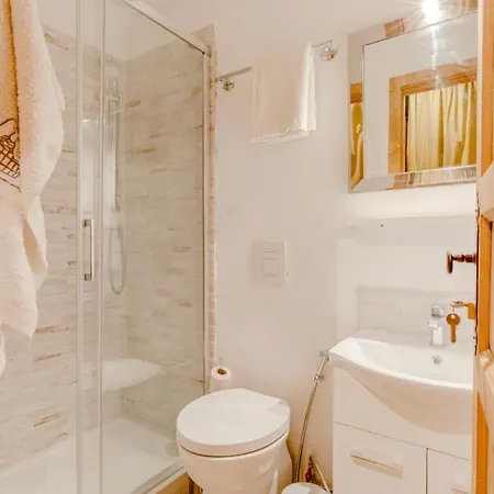 St. Martin Nocleg ze śniadaniem 4*